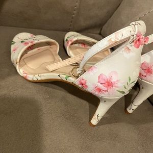 Kelly & Katie strap heels